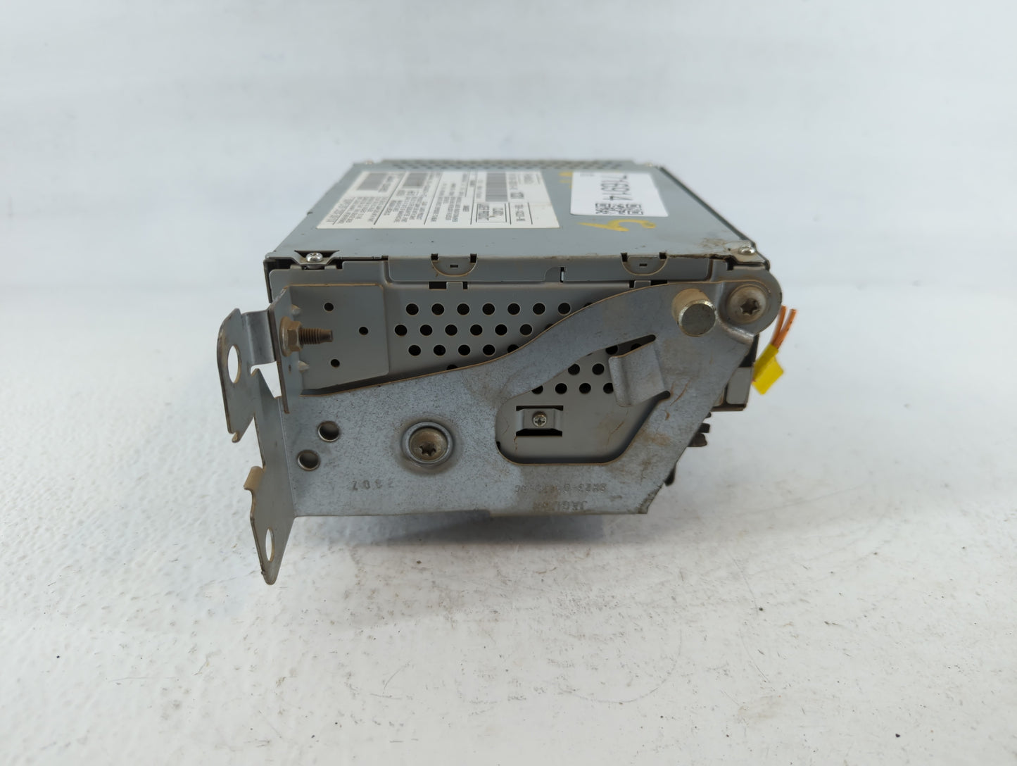 2011-2011 Jaguar Xf Am Fm Cd Player Radio Receiver - Oemusedautoparts1.com