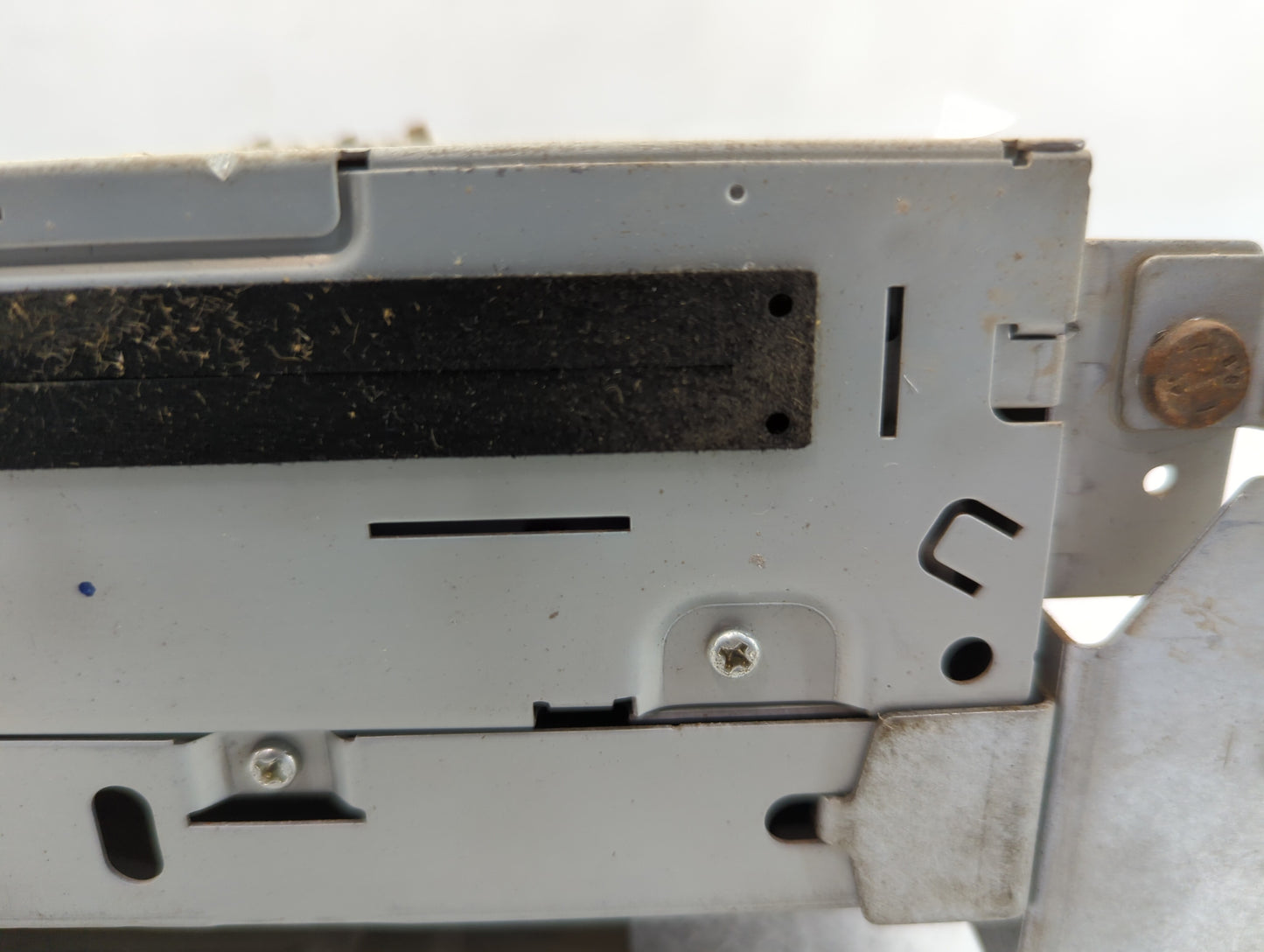 2009-2011 Jaguar Xf Am Fm Cd Player Radio Receiver - Oemusedautoparts1.com