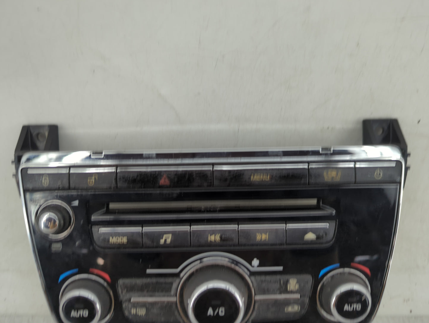 2010-2012 Jaguar Xj Radio Control Panel - Oemusedautoparts1.com