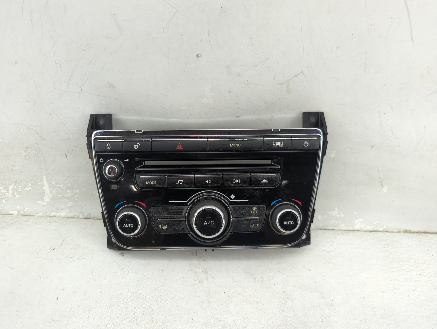2010-2015 Jaguar Xj Climate Control Module Temperature AC/Heater Replacement P/N:AW93-18C858-DE Fits OEM Used Auto Parts - O