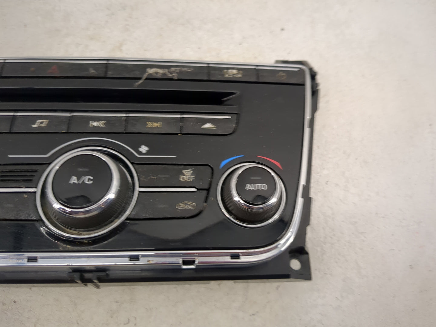 2010-2012 Jaguar Xj Radio Control Panel 1492592 - Oemusedautoparts1.com