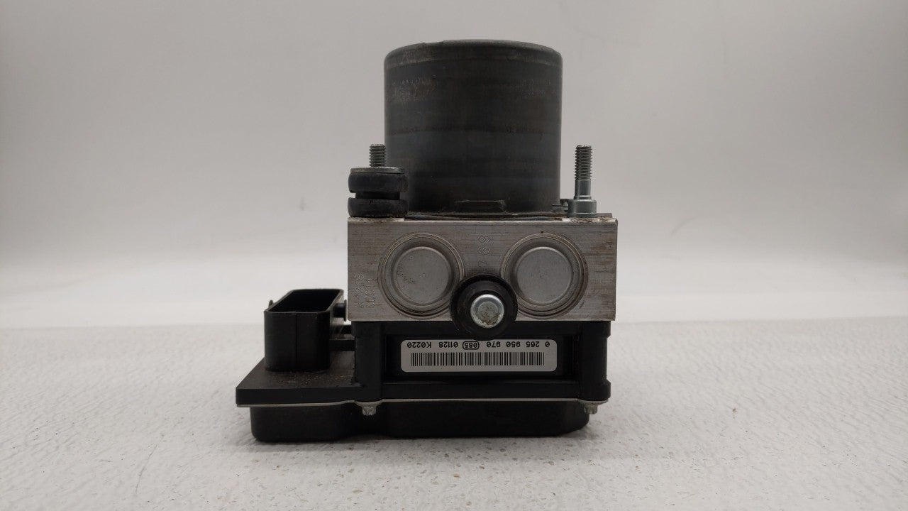 2010-2012 Jaguar Xj ABS Pump Control Module Replacement P/N:AW93-2C405-CF Fits Fits 2010 2011 2012 OEM Used Auto Parts - Oem