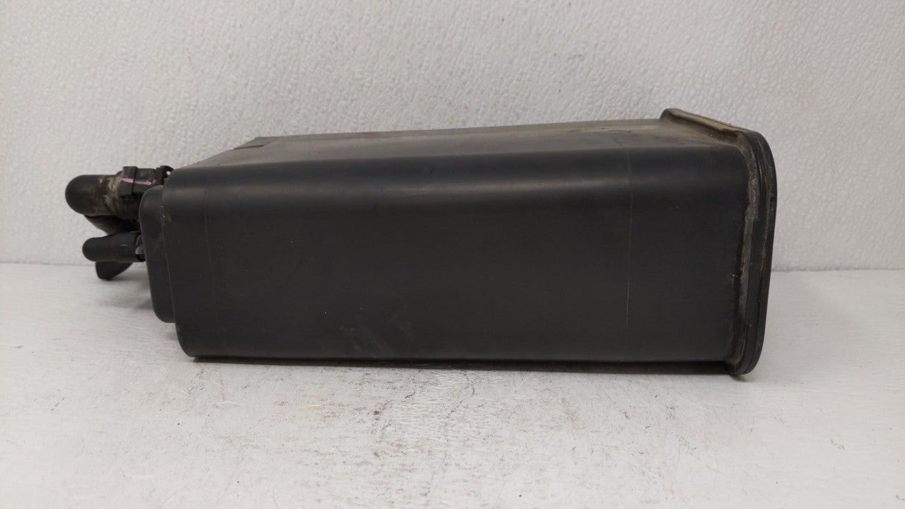2011 Jaguar Xj Fuel Vapor Charcoal Canister - Oemusedautoparts1.com
