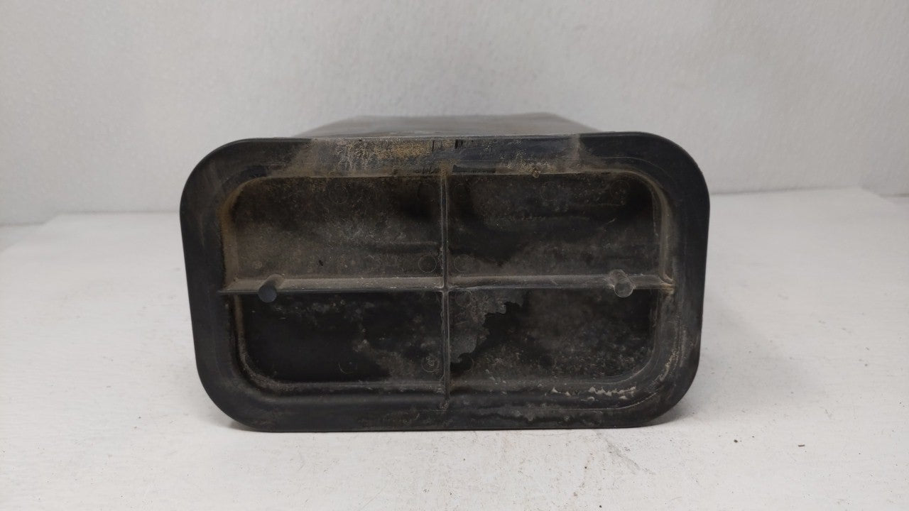 2011 Jaguar Xj Fuel Vapor Charcoal Canister - Oemusedautoparts1.com