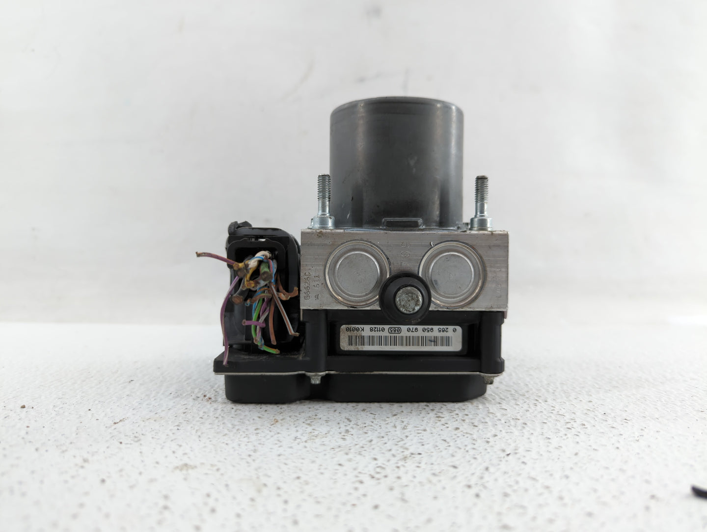 2010-2012 Jaguar Xj ABS Pump Control Module Replacement P/N:AW93-2C405-CF Fits Fits 2010 2011 2012 OEM Used Auto Parts - Oem