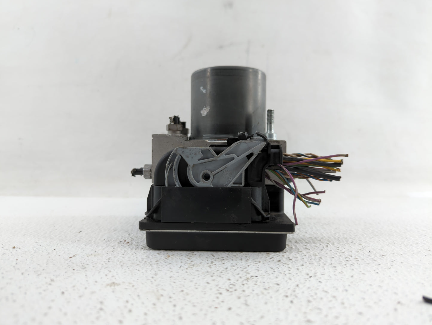 2010-2012 Jaguar Xj ABS Pump Control Module Replacement P/N:AW93-2C405-CF Fits Fits 2010 2011 2012 OEM Used Auto Parts - Oem