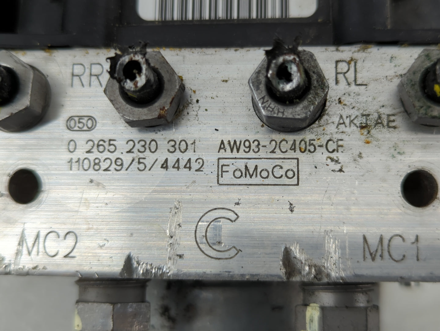 2010-2012 Jaguar Xj ABS Pump Control Module Replacement P/N:AW93-2C405-CF Fits Fits 2010 2011 2012 OEM Used Auto Parts - Oem