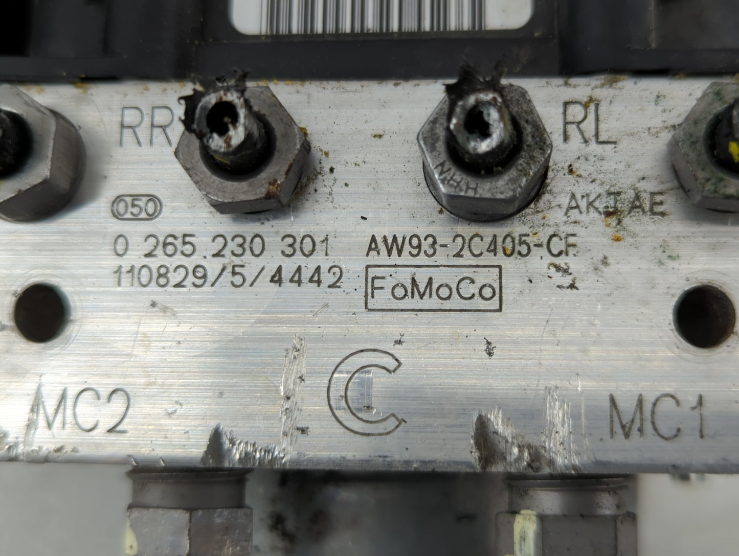 2010-2012 Jaguar Xj ABS Pump Control Module Replacement P/N:AW93-2C405-CF Fits Fits 2010 2011 2012 OEM Used Auto Parts - Oem