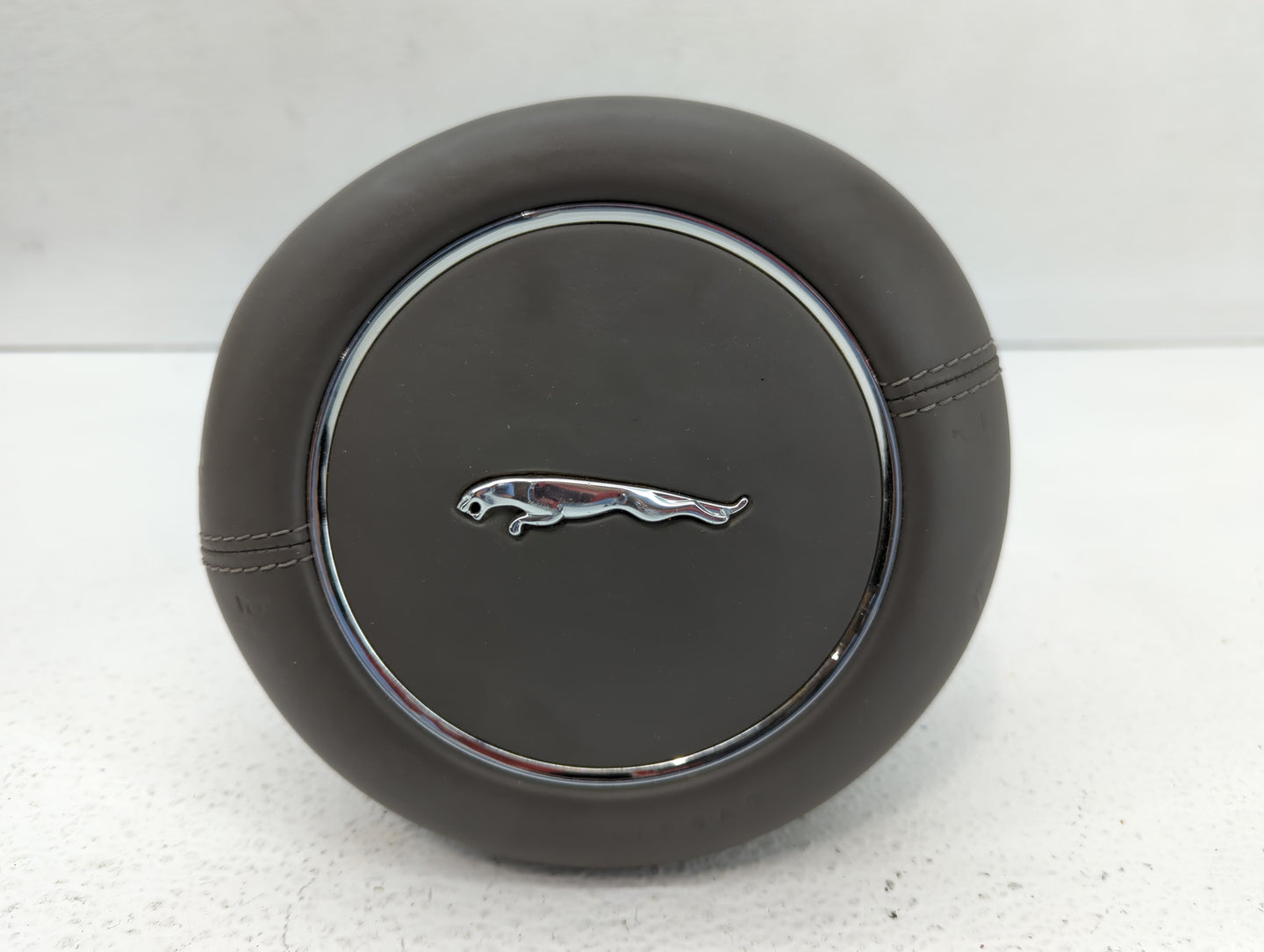 2011-2012 Jaguar Xj Air Bag Driver Left Steering Wheel Mounted Fits Fits 2011 2012 OEM Used Auto Parts - Oemusedautoparts1.c