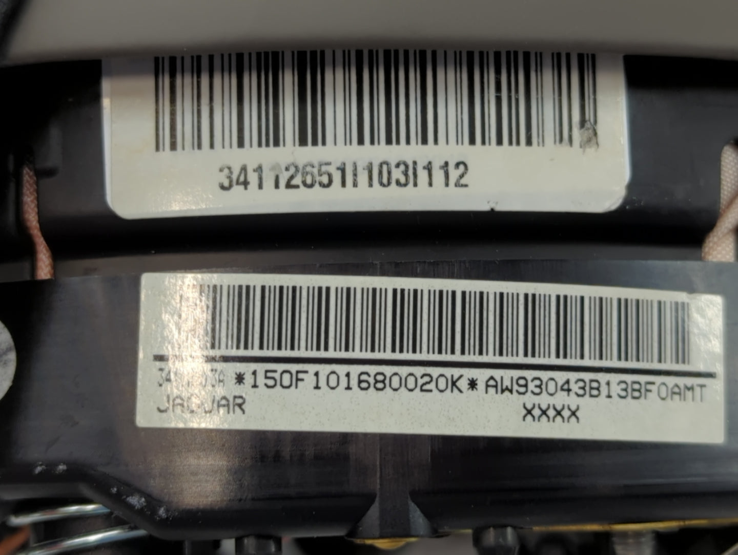 2011-2012 Jaguar Xj Air Bag Driver Left Steering Wheel Mounted Fits Fits 2011 2012 OEM Used Auto Parts - Oemusedautoparts1.c