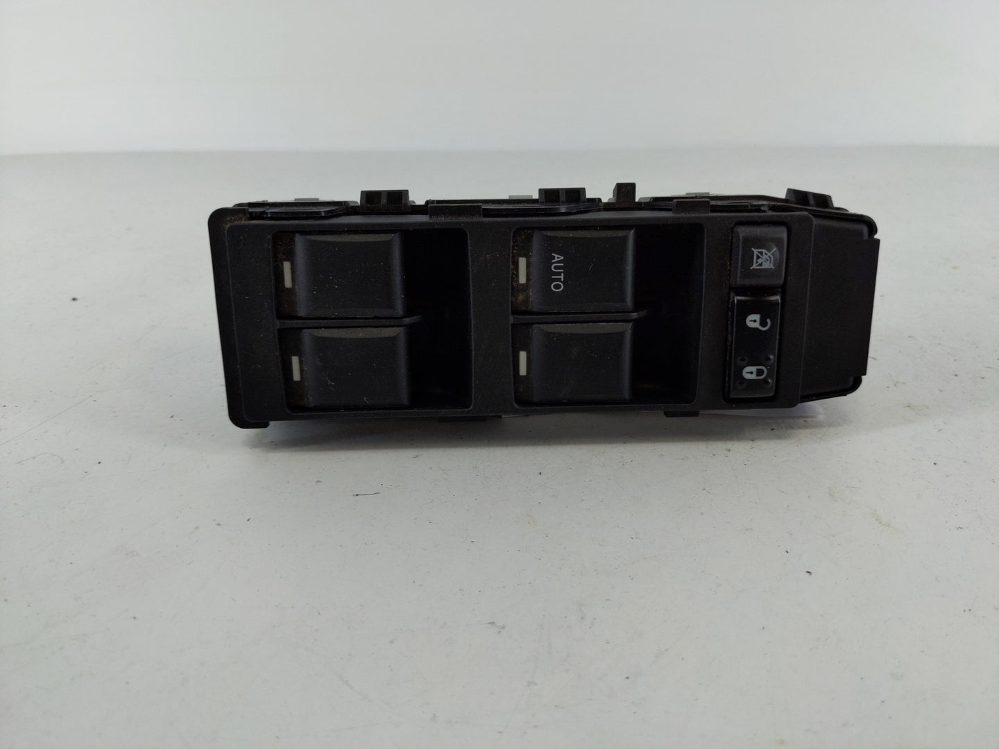 2011 Jeep Compass Master Power Window Switch Replacement Driver Side Left P/N:901-459 169 Fits OEM Used Auto Parts - Oemused