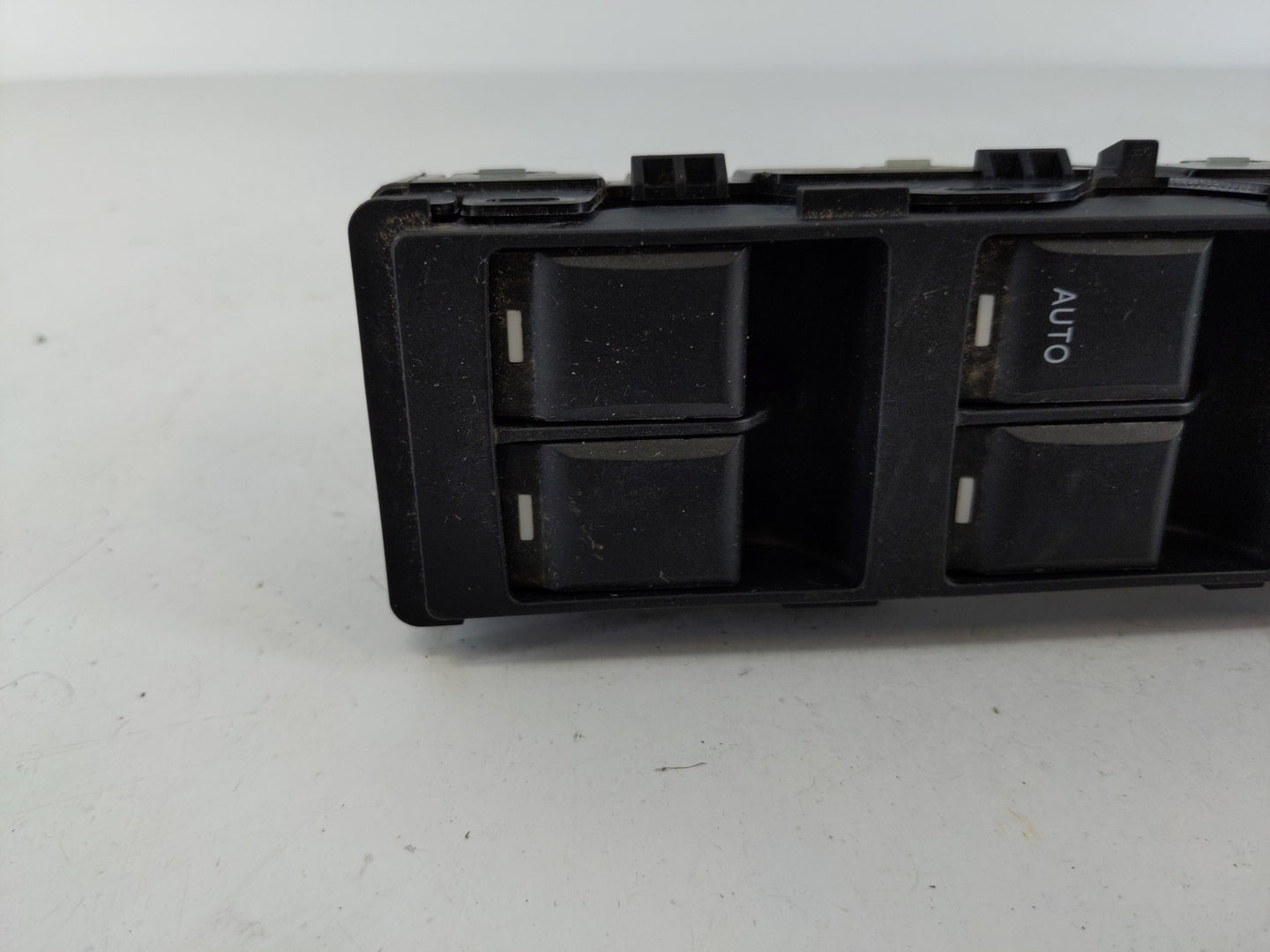 2011 Jeep Compass Master Power Window Switch Replacement Driver Side Left P/N:901-459 169 Fits OEM Used Auto Parts - Oemused