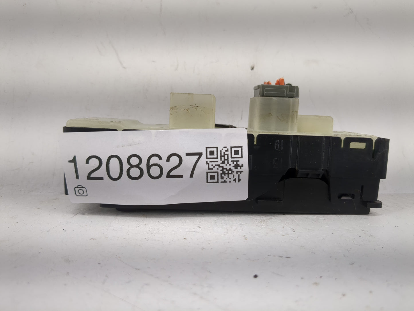 2011 Jeep Compass Master Power Window Switch Replacement Driver Side Left Fits OEM Used Auto Parts - Oemusedautoparts1.com