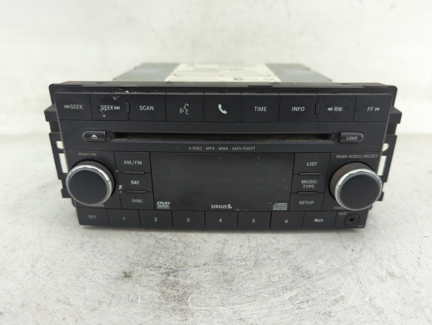 2011-2012 Jeep Compass Radio AM FM Cd Player Receiver Replacement P/N:05064949AH Fits Fits 2011 2012 OEM Used Auto Parts - O