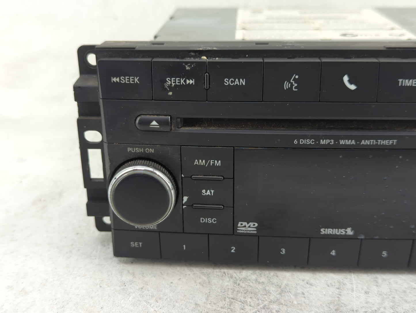2011-2012 Jeep Compass Radio AM FM Cd Player Receiver Replacement P/N:05064949AH Fits Fits 2011 2012 OEM Used Auto Parts - O