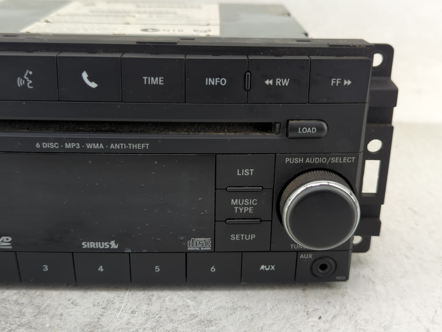 2011-2012 Jeep Compass Radio AM FM Cd Player Receiver Replacement P/N:05064949AH Fits Fits 2011 2012 OEM Used Auto Parts - O