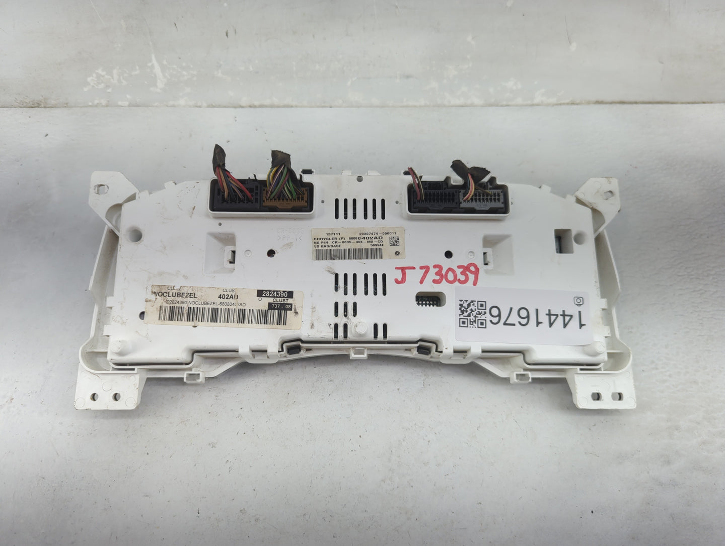 2011 Jeep Compass Instrument Cluster Speedometer Gauges P/N:68064402AD 2824390, P68064402AD Fits OEM Used Auto Parts - Oemus
