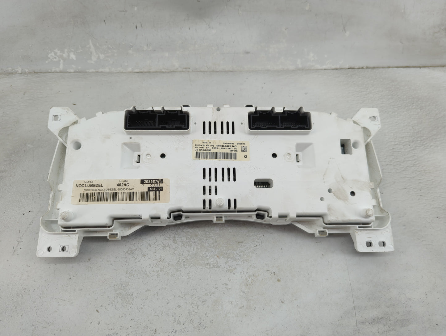 2011-2012 Jeep Compass Instrument Cluster Speedometer Gauges P/N:68080402AC CR-0035-304-M0-CC Miles:137K Fits Fits 2011 2012