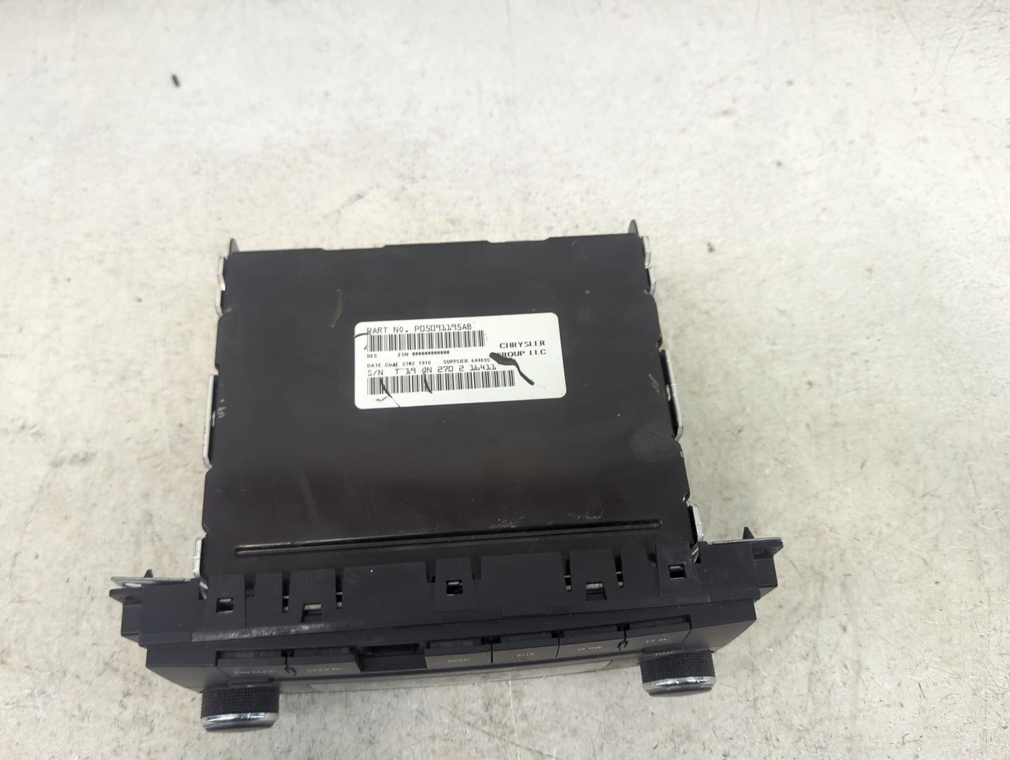 2011-2012 Jeep Compass Radio AM FM Cd Player Receiver Replacement P/N:P05091195AB SPNP05091195AB, VLNM04 Fits Fits 2011 2012