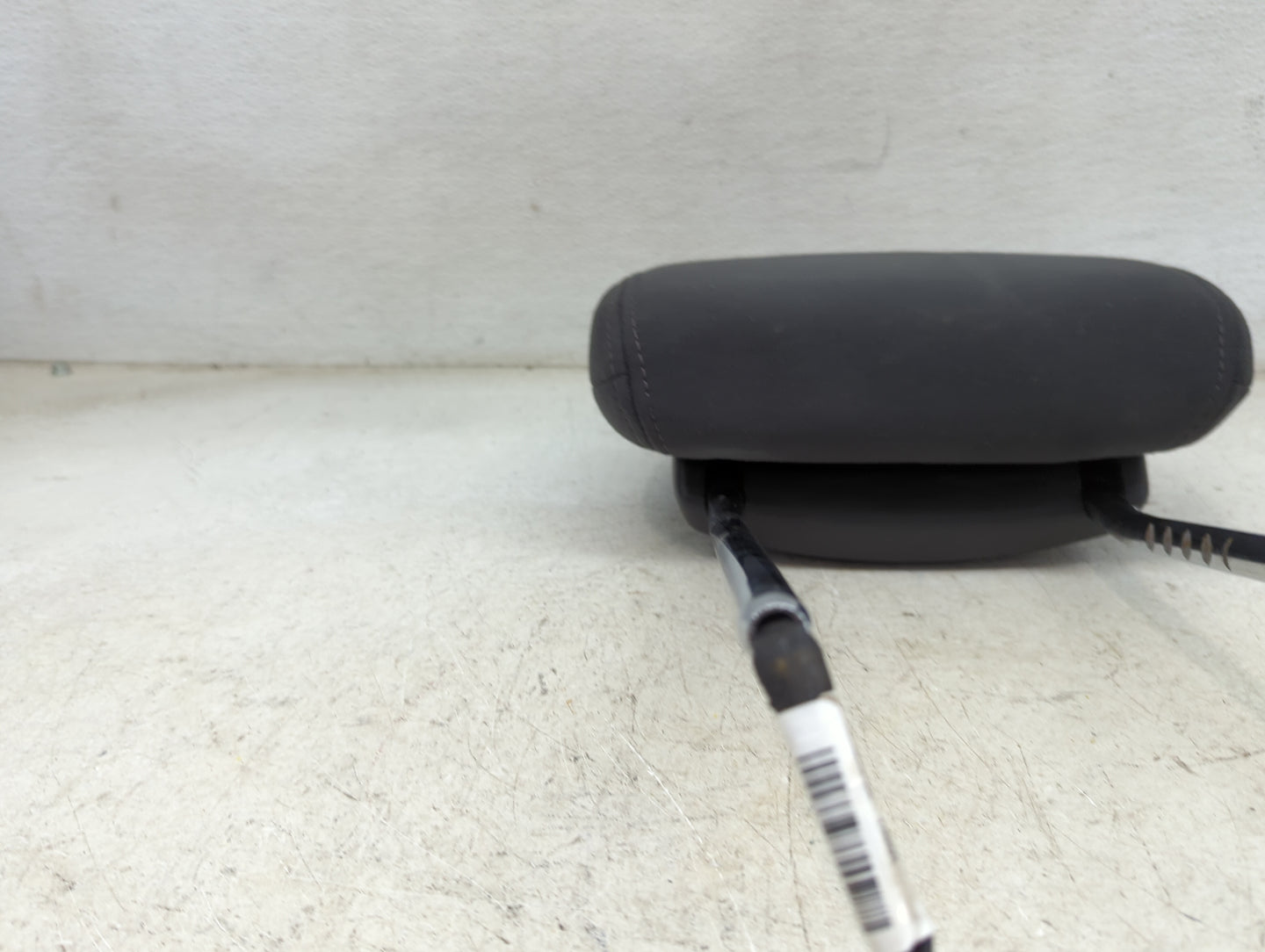 2011 Jeep Compass Headrest Head Rest Front Driver Seat Black - Oemusedautoparts1.com