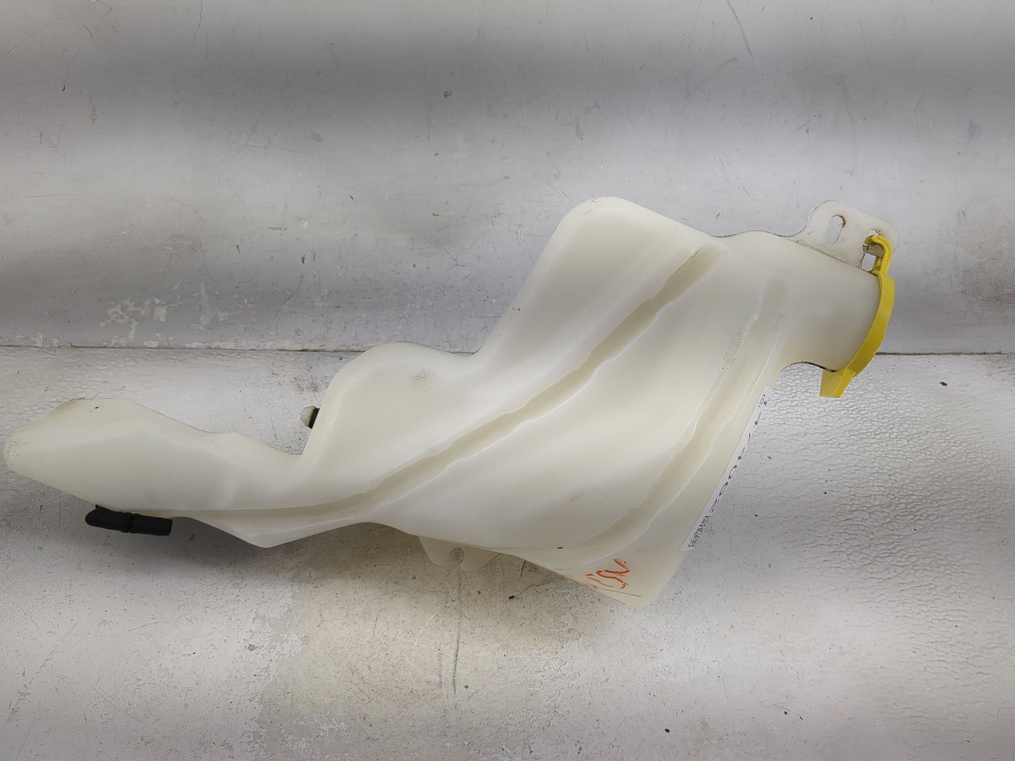 Jeep Compass Windshield Washer Fluid Reservoir Bottle Oem 1474062 - Oemusedautoparts1.com