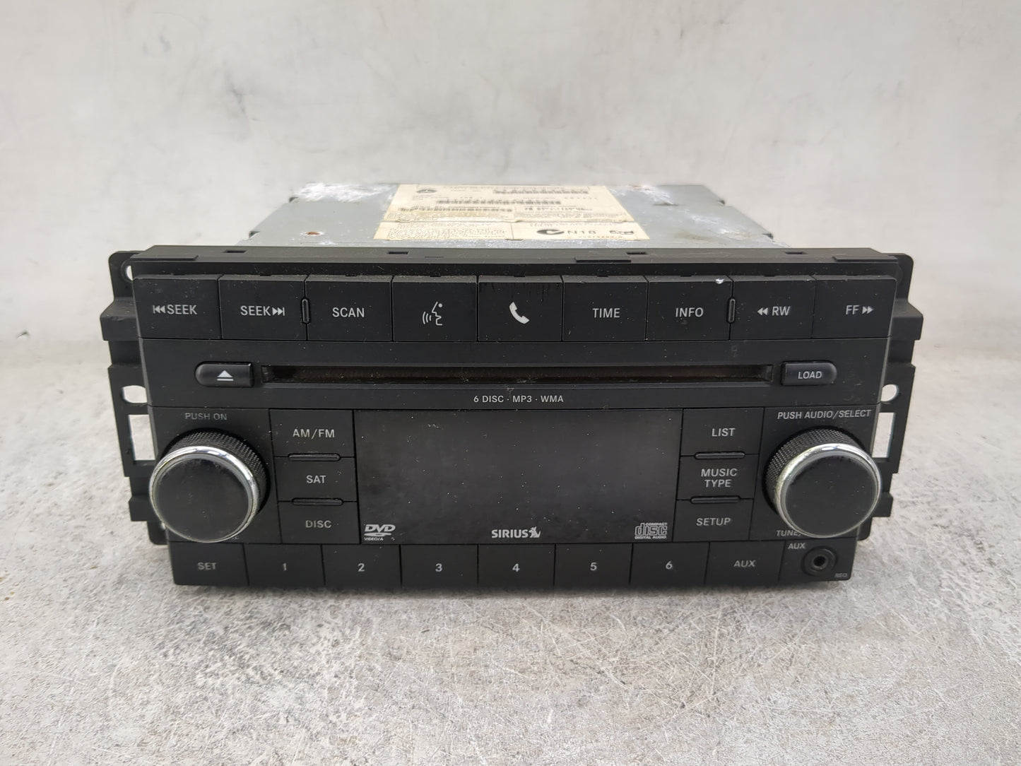 2011-2012 Jeep Compass Radio AM FM Cd Player Receiver Replacement P/N:05064949AF Fits Fits 2011 2012 OEM Used Auto Parts - O