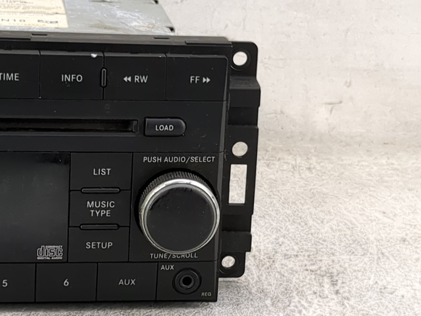 2011-2012 Jeep Compass Radio AM FM Cd Player Receiver Replacement P/N:05064949AF Fits Fits 2011 2012 OEM Used Auto Parts - O