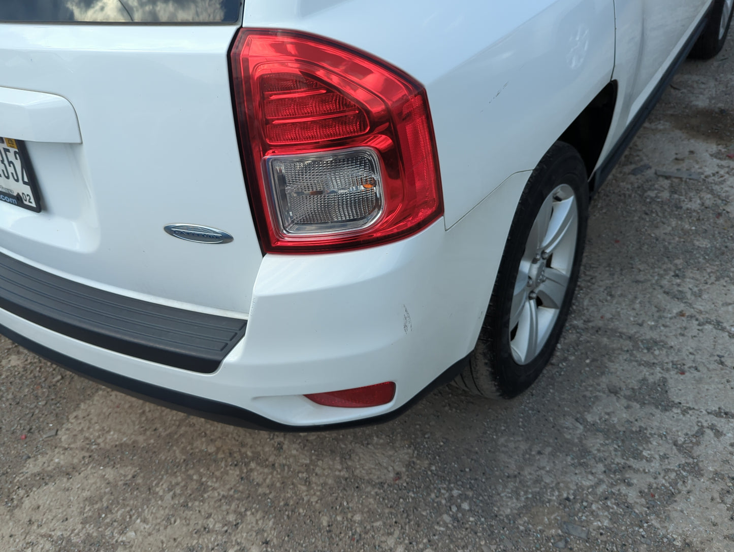 2011 Jeep Compass Rear Bumper Assembly Oem - Oemusedautoparts1.com