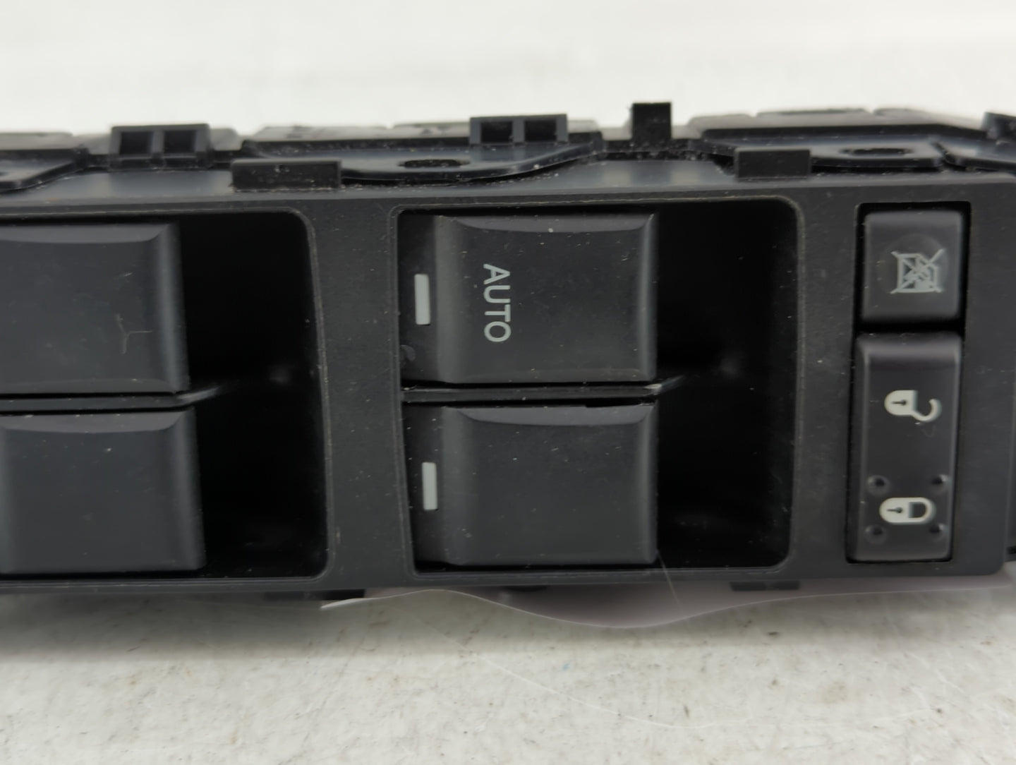 2011 Jeep Compass Master Power Window Switch Replacement Driver Side Left P/N:04602780AA Fits OEM Used Auto Parts - Oemuseda
