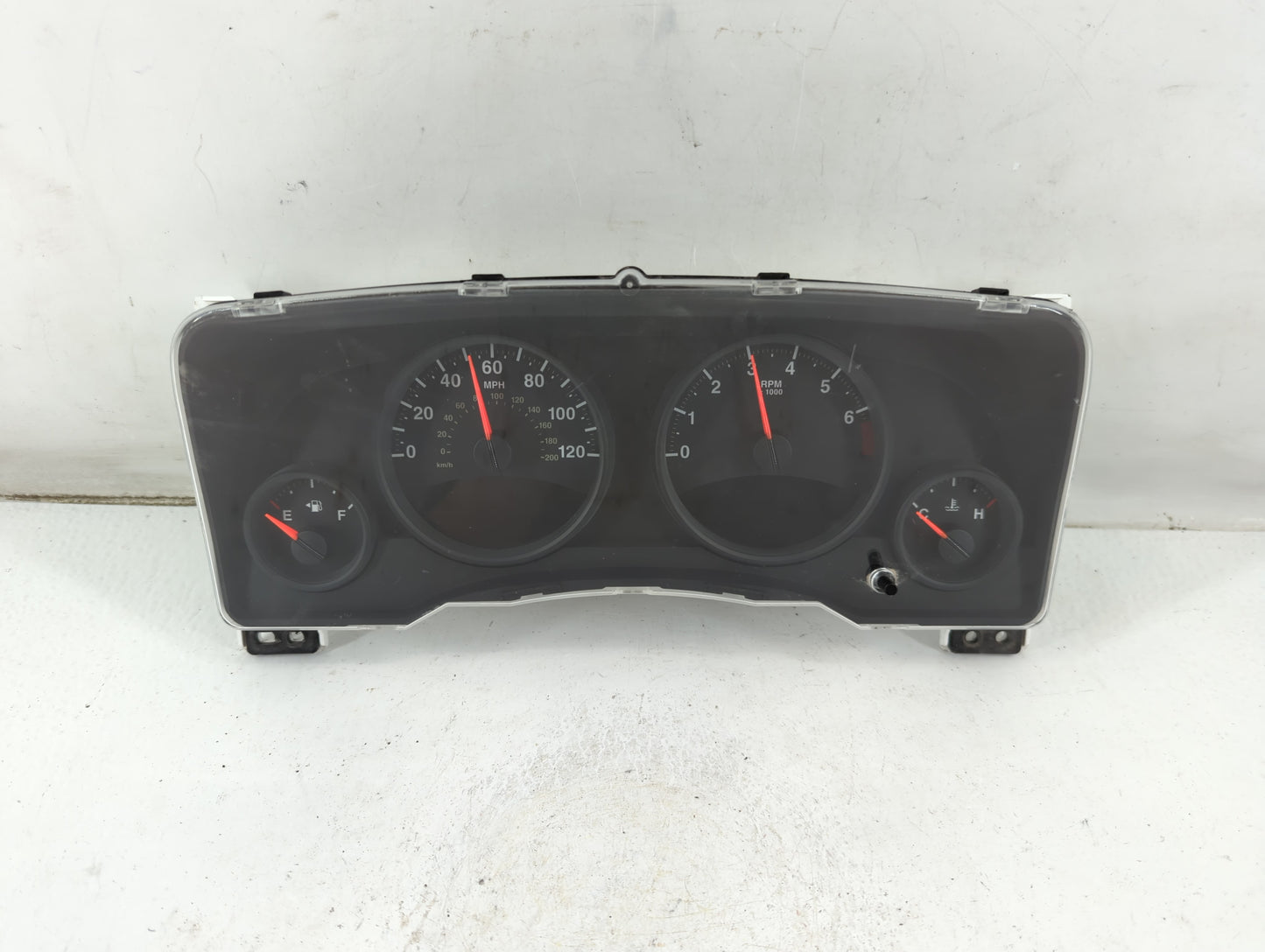 2011-2012 Jeep Compass Instrument Cluster Speedometer Gauges P/N:68080402AC Fits Fits 2011 2012 OEM Used Auto Parts - Oemuse