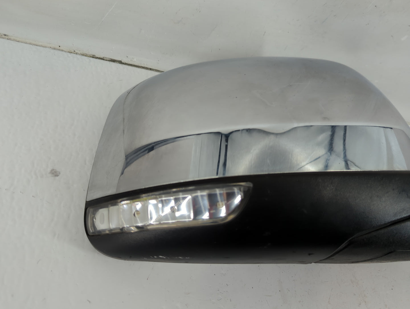 2011 Jeep Grand Cherokee Passenger Right Side View Manual Door Mirror - Oemusedautoparts1.com