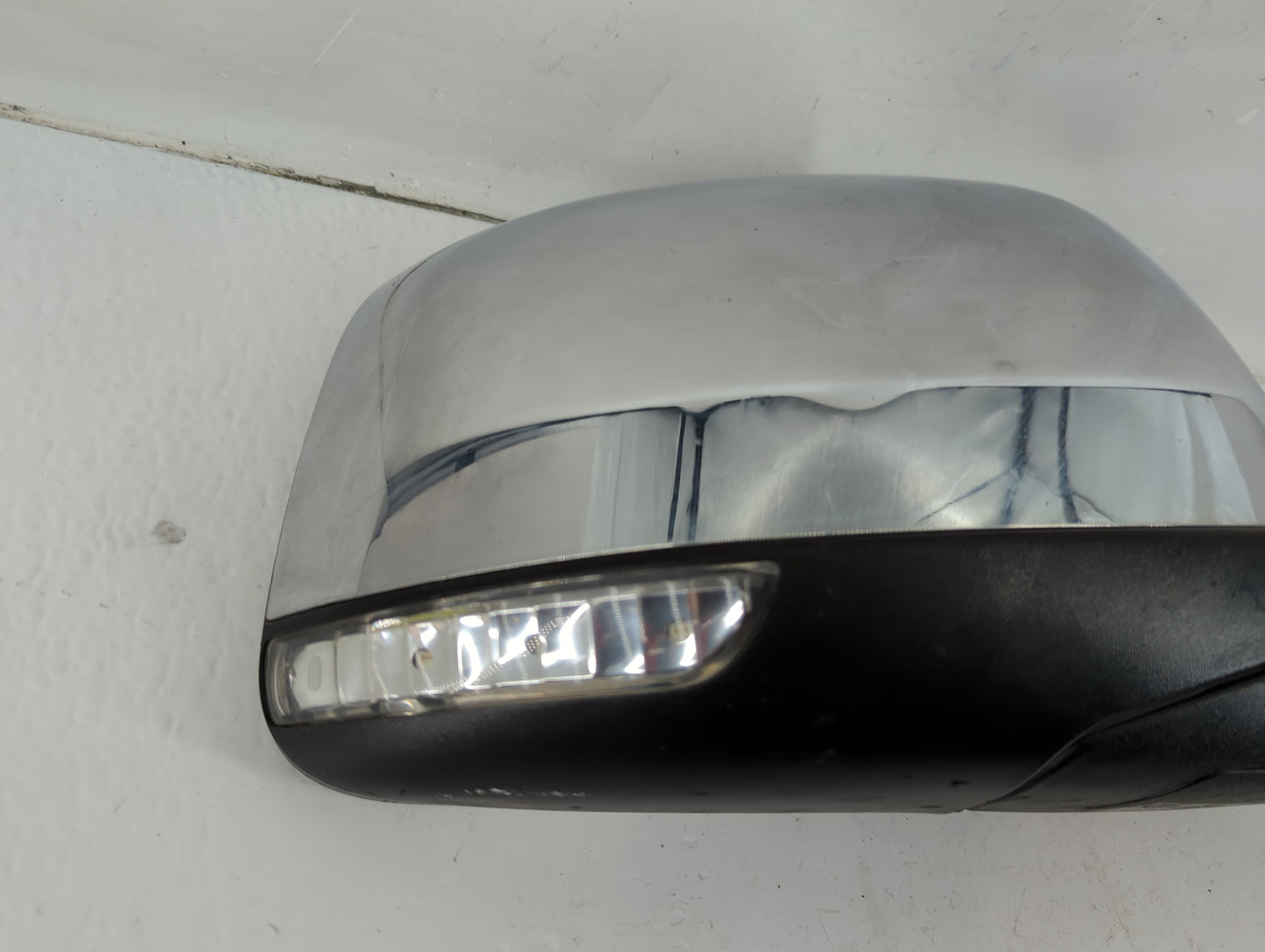 2011 Jeep Grand Cherokee Passenger Right Side View Manual Door Mirror - Oemusedautoparts1.com