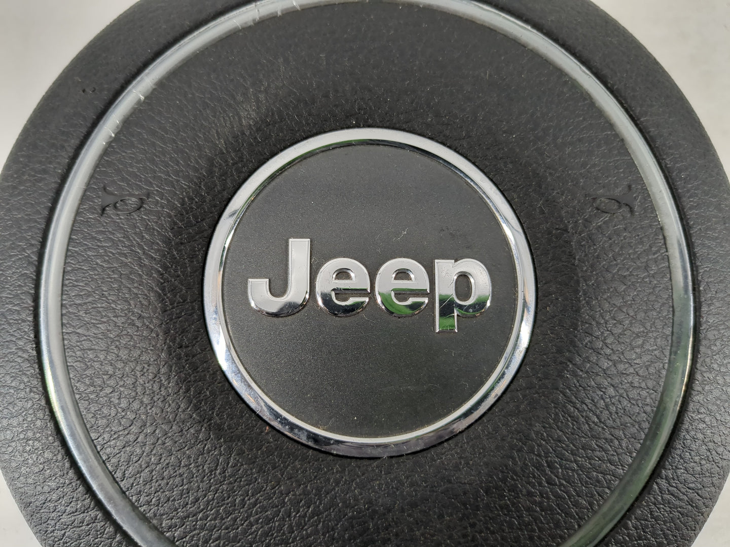 2011 Jeep Grand Cherokee Air Bag Driver Left Steering Wheel Mounted Fits OEM Used Auto Parts - Oemusedautoparts1.com