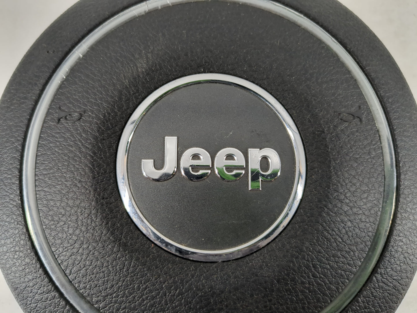 2011 Jeep Grand Cherokee Air Bag Driver Left Steering Wheel Mounted Fits OEM Used Auto Parts - Oemusedautoparts1.com
