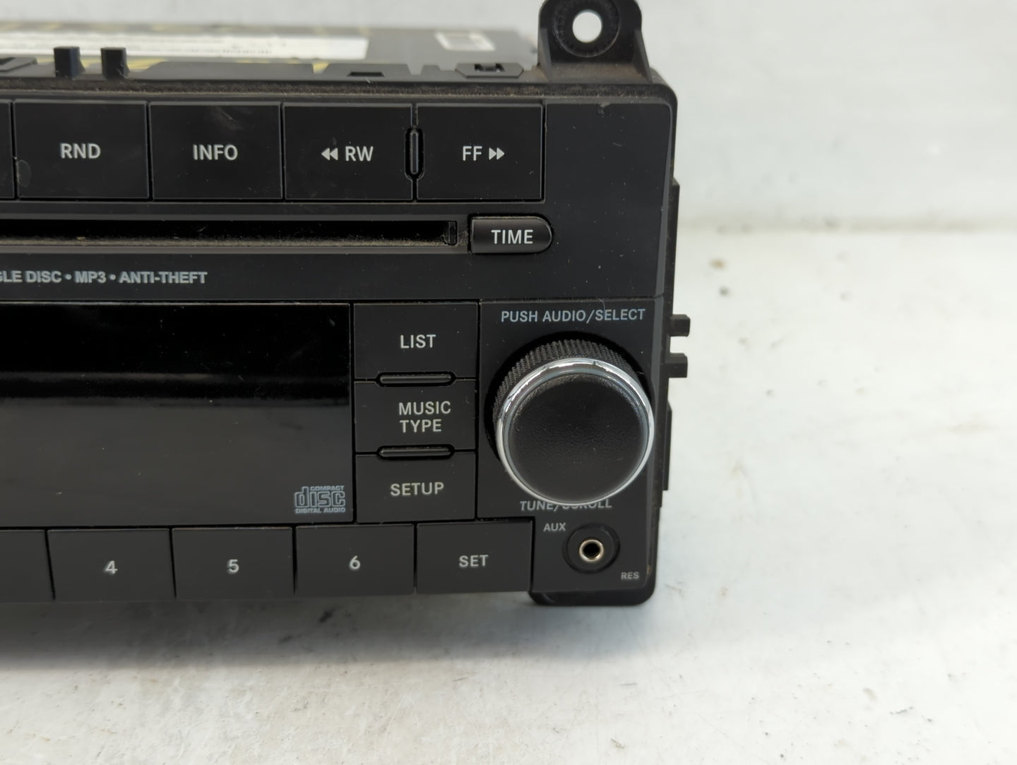 2011 Jeep Grand Cherokee Radio AM FM Cd Player Receiver Replacement P/N:P05091165AC Fits OEM Used Auto Parts - Oemusedautopa