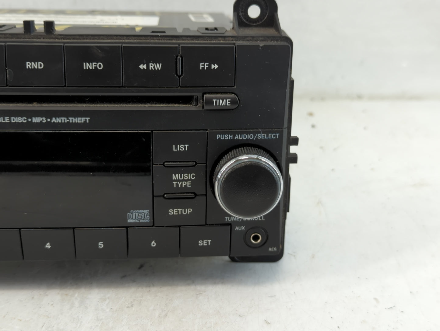 2011 Jeep Grand Cherokee Radio AM FM Cd Player Receiver Replacement P/N:P05091165AC Fits OEM Used Auto Parts - Oemusedautopa