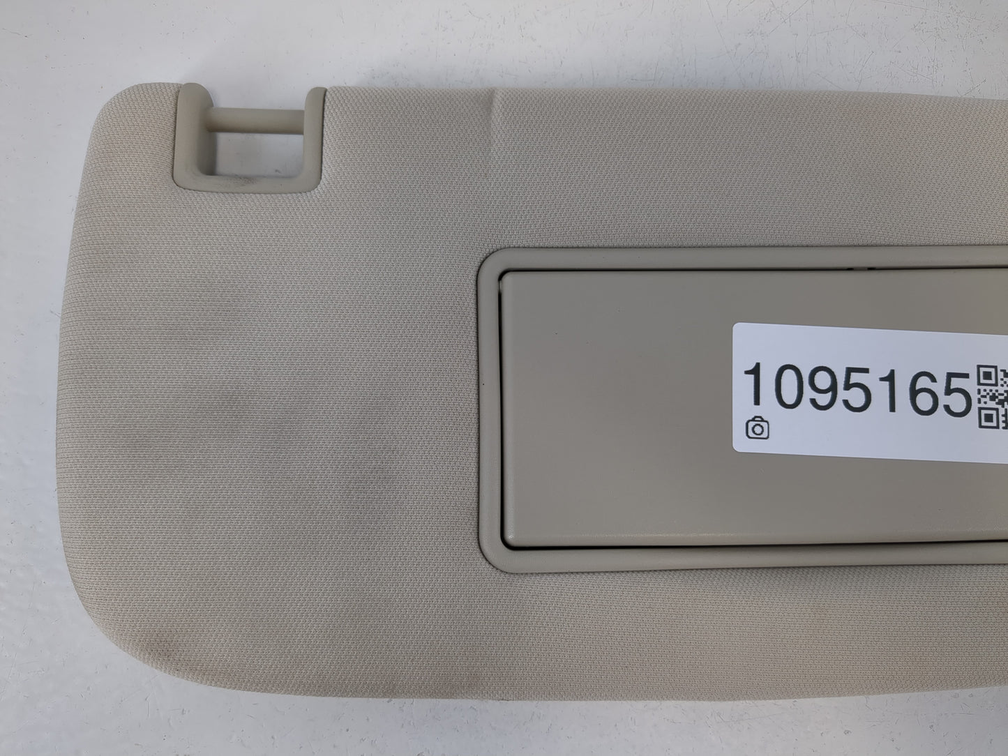2011-2013 Jeep Grand Cherokee Sun Visor Shade Replacement Passenger Right Mirror Fits OEM Used Auto Parts - Oemusedautoparts