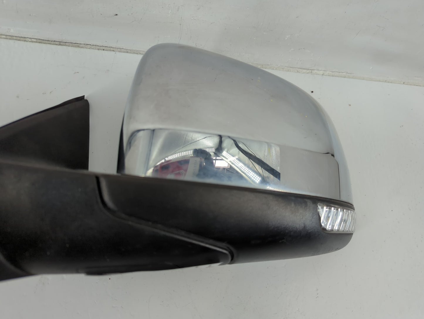 2011-2018 Jeep Grand Cherokee Driver Side View Mirror - Left Door Mirror OEM Used - Oemusedautoparts1.com