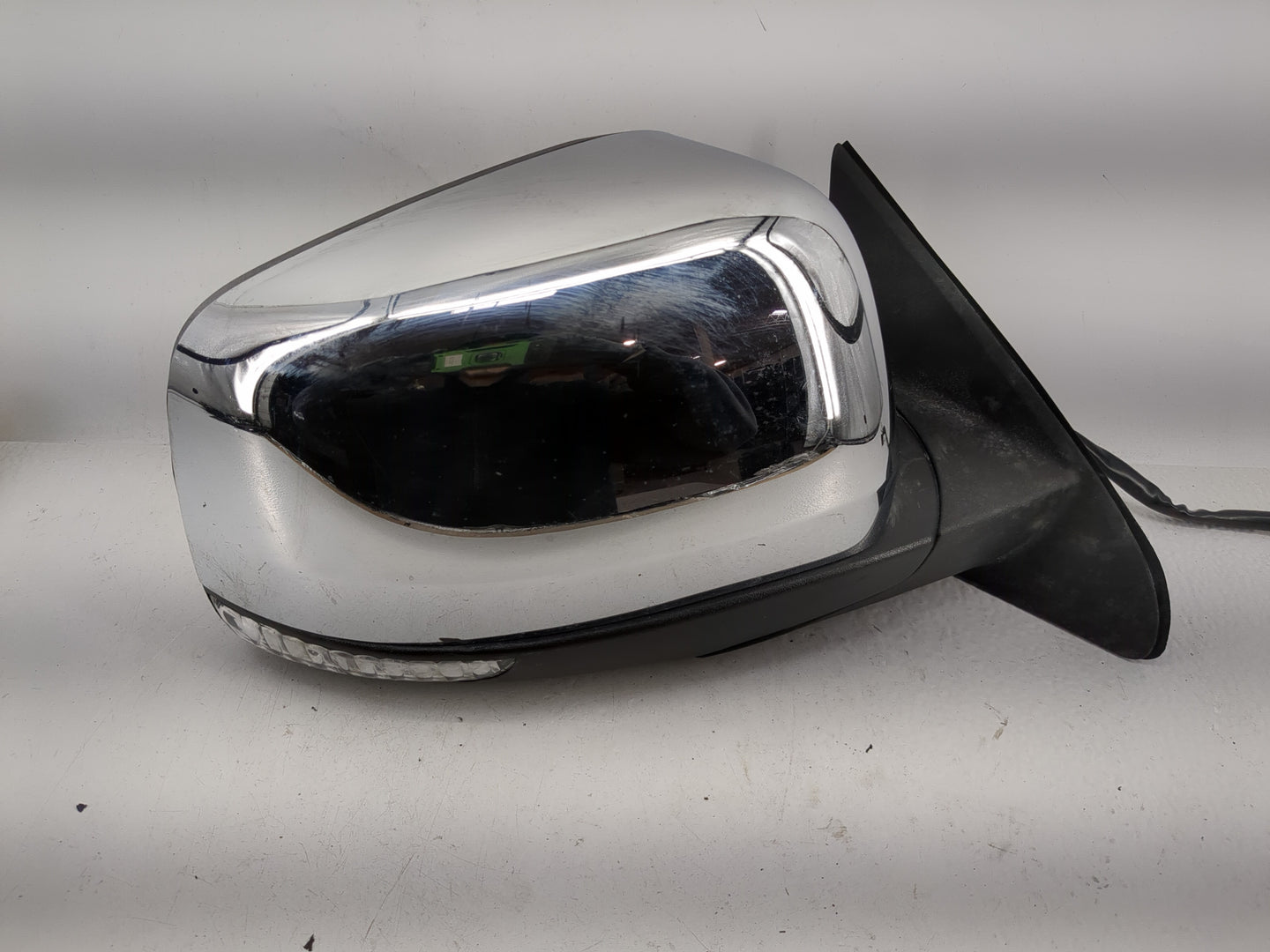 2011-2018 Jeep Grand Cherokee Passenger Side View Mirror - Right Door Mirror OEM Used - Oemusedautoparts1.com