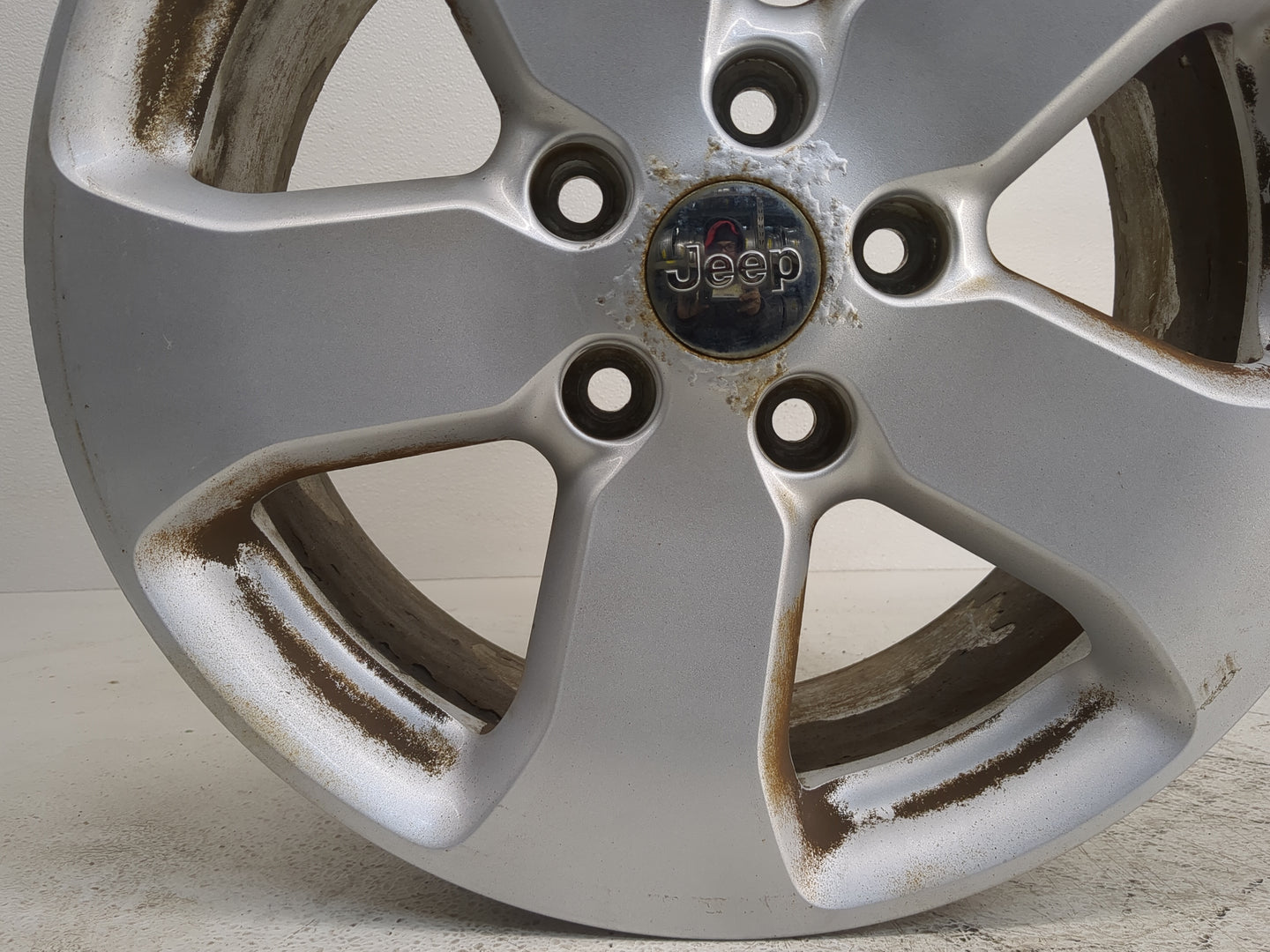 2011-2013 Jeep Grand Cherokee Oem Wheel Rim - Oemusedautoparts1.com