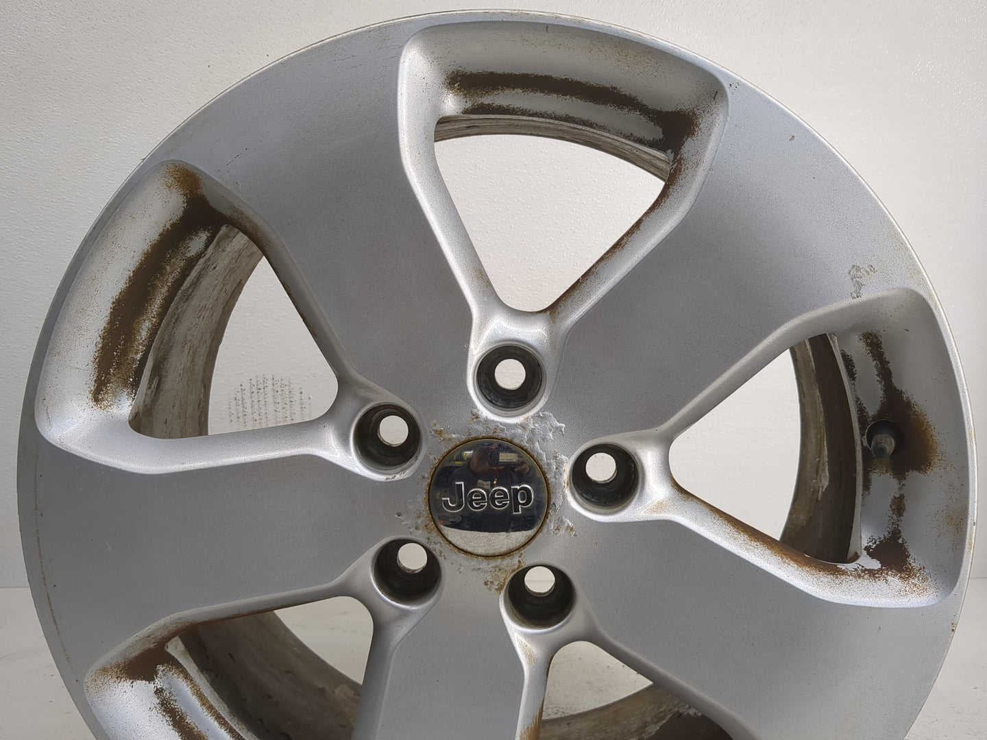 2011-2013 Jeep Grand Cherokee Oem Wheel Rim - Oemusedautoparts1.com