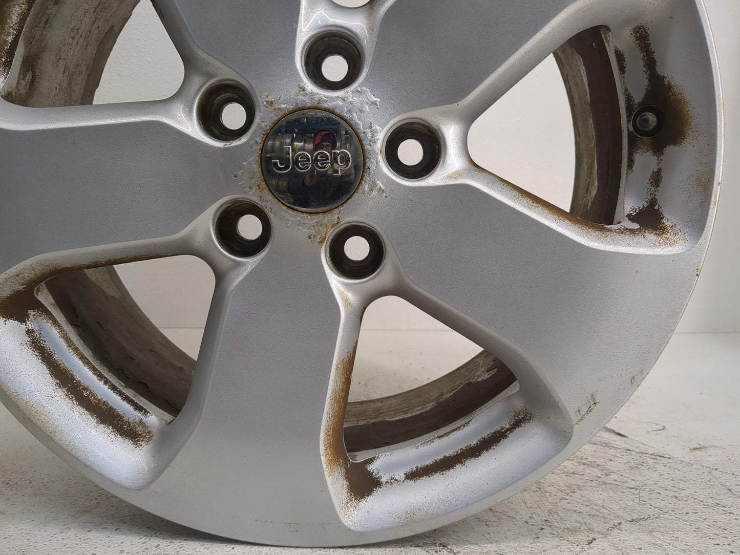 2011-2013 Jeep Grand Cherokee Oem Wheel Rim - Oemusedautoparts1.com