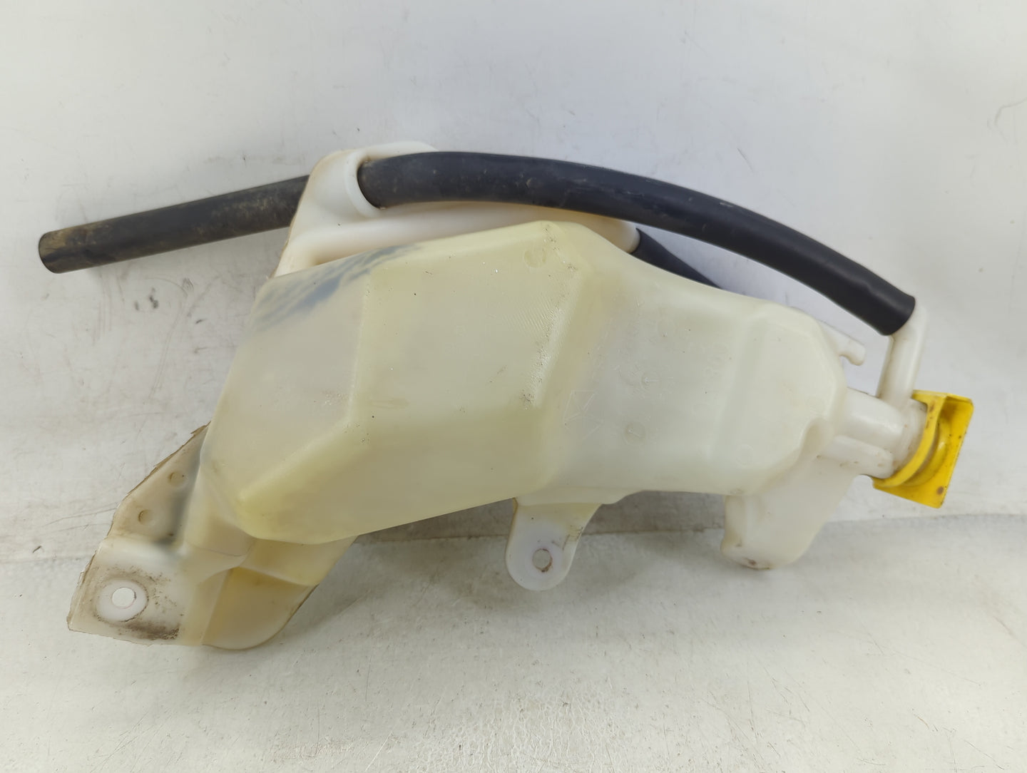 2011 Jeep Grand Cherokee Radiator Coolant Overflow Expansion Tank Bottle 1222343 - Oemusedautoparts1.com