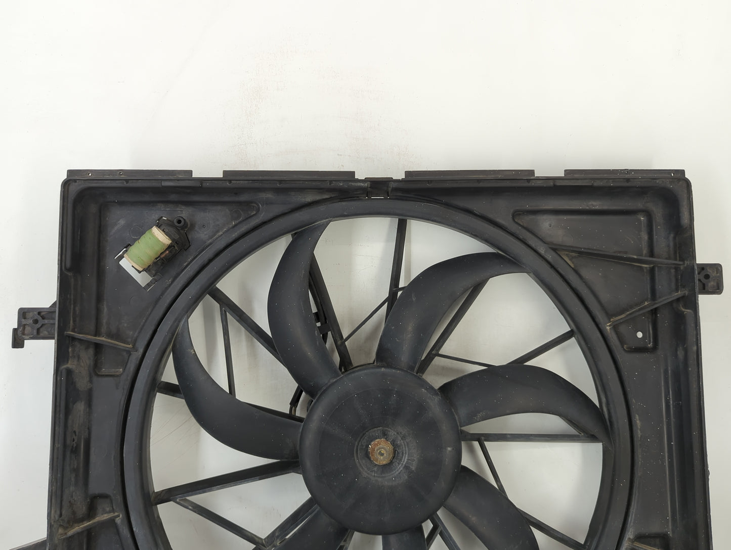 2011-2022 Jeep Grand Cherokee Electric Radiator Cooling Fan Motor Assembly Fits OEM Used Auto Parts - Oemusedautoparts1.com