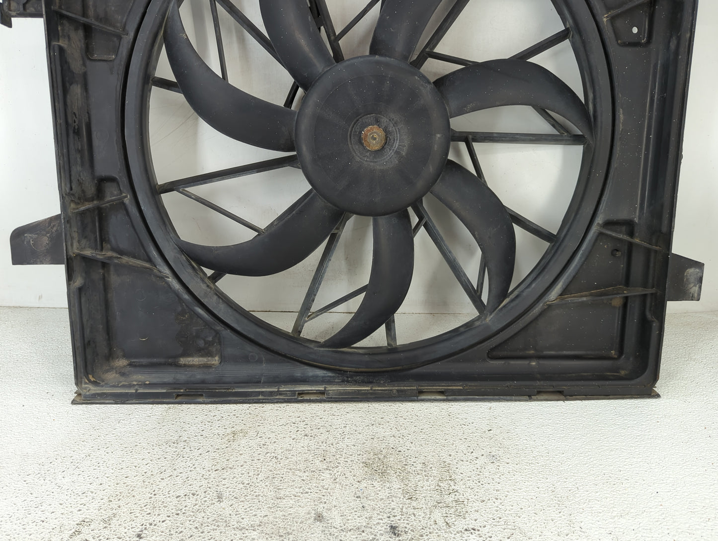 2011-2022 Jeep Grand Cherokee Electric Radiator Cooling Fan Motor Assembly Fits OEM Used Auto Parts - Oemusedautoparts1.com
