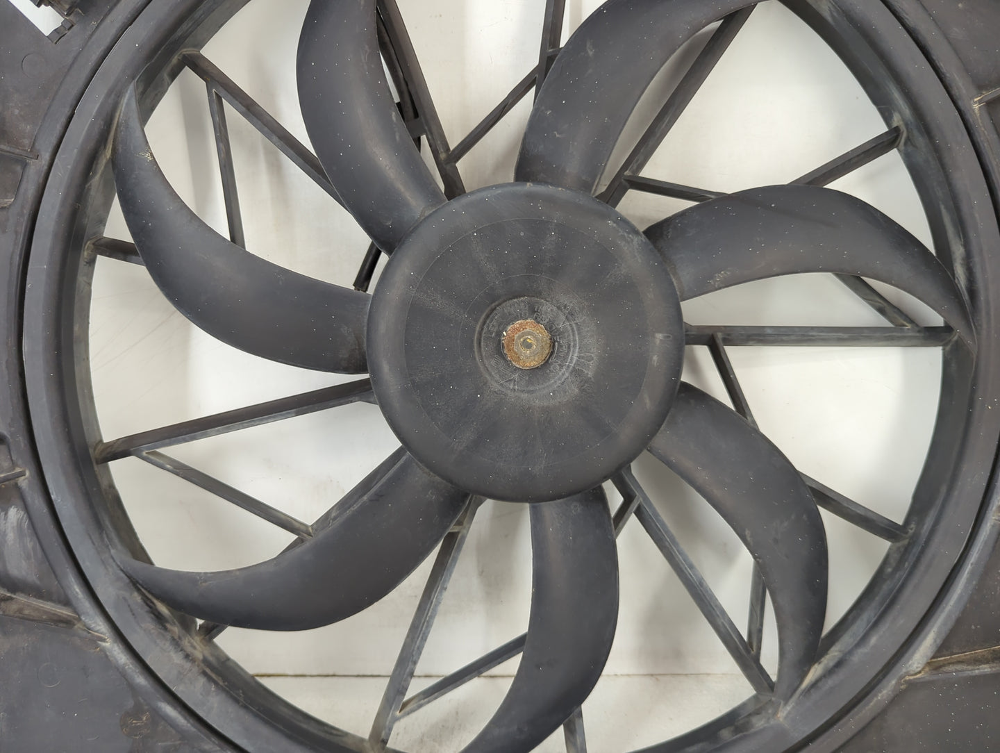 2011-2022 Jeep Grand Cherokee Electric Radiator Cooling Fan Motor Assembly Fits OEM Used Auto Parts - Oemusedautoparts1.com