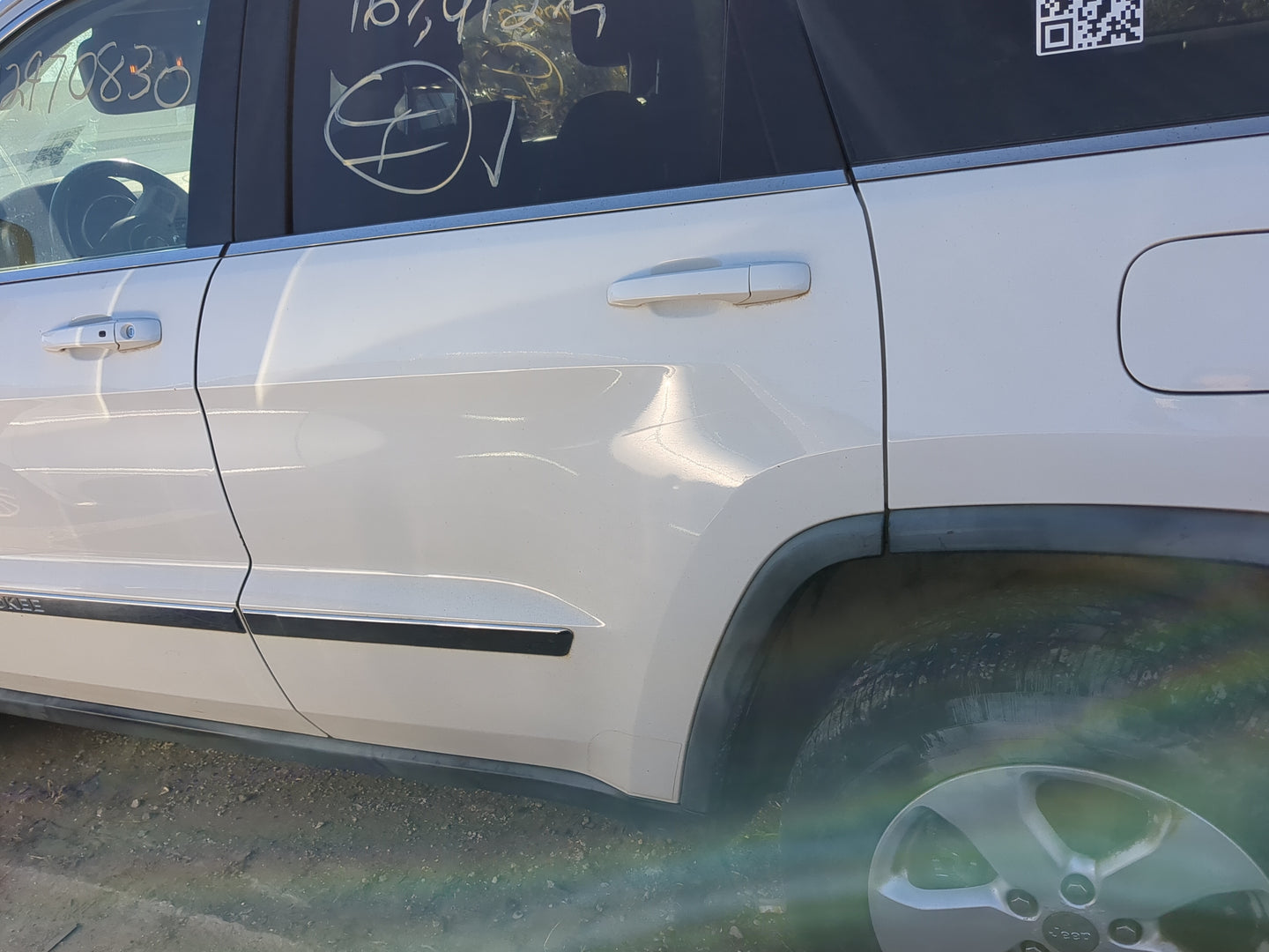 2011-2022 Jeep Grand Cherokee Driver Rear Door Oem - Oemusedautoparts1.com