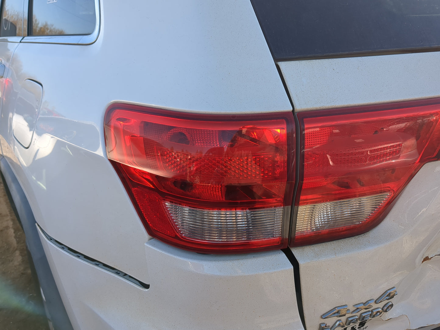 2011 Jeep Grand Cherokee Tail Light Assembly Driver Left OEM Fits OEM Used Auto Parts - Oemusedautoparts1.com