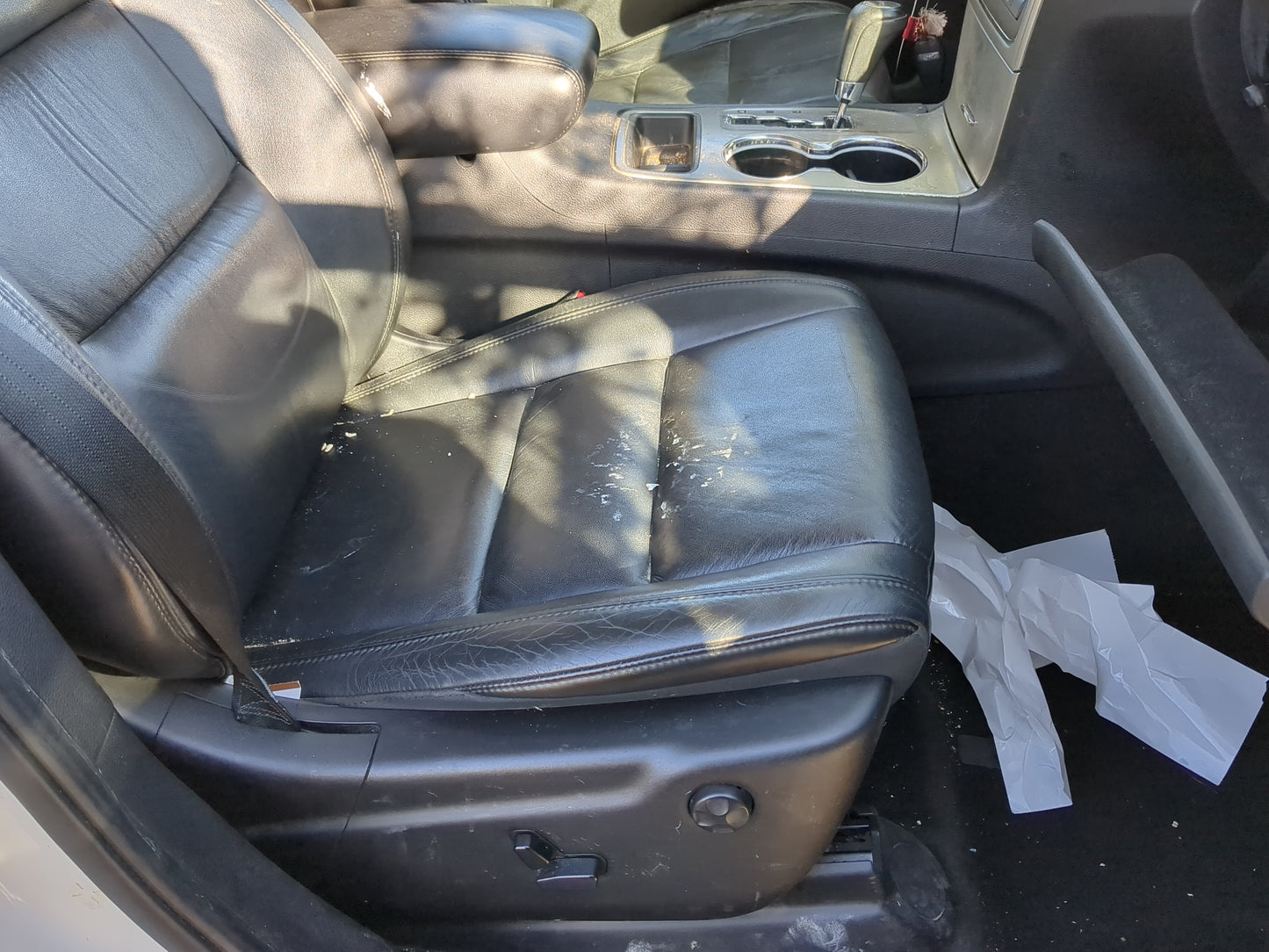 2011-2012 Jeep Grand Cherokee Passenger Front Seat Oem - Oemusedautoparts1.com