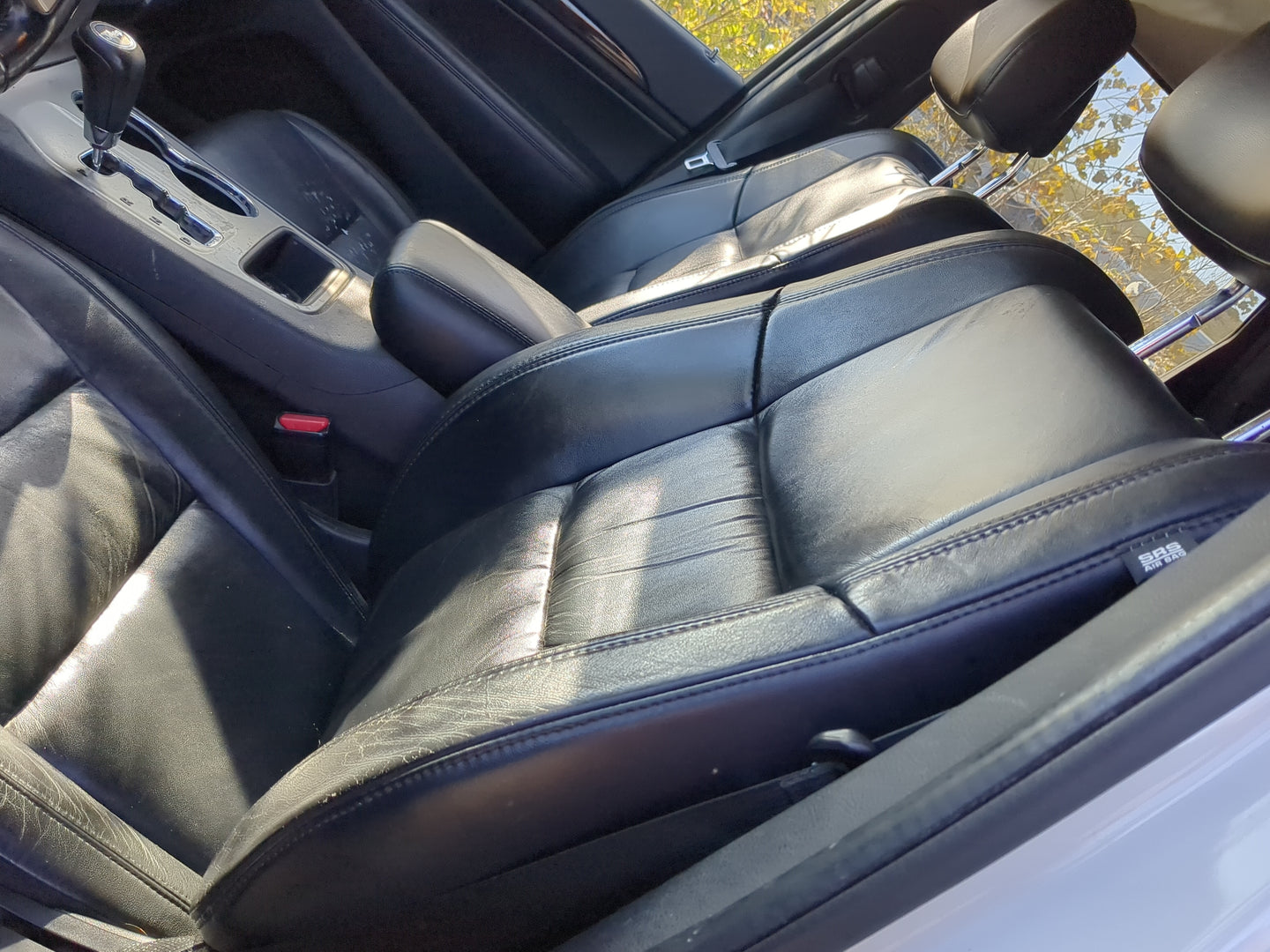 2011-2012 Jeep Grand Cherokee Driver Front Seat Oem 1222500 - Oemusedautoparts1.com